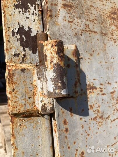 Железная металлическая дверь бу