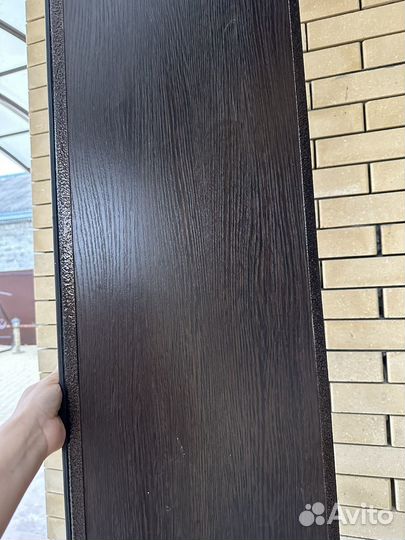 Дверь входная металическая двустворчатая б/у