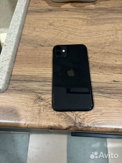 iPhone 11, 64 ГБ