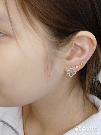 Прокол ушей детям и взрослым