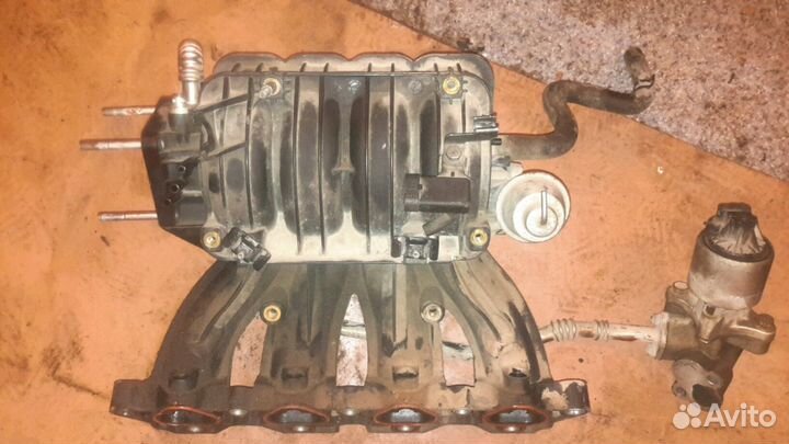 Продам впускной коллектор на шевроле (нексия 1.6)