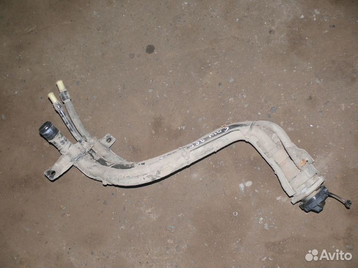 Заливная горловина бензобака Kia Rio 3