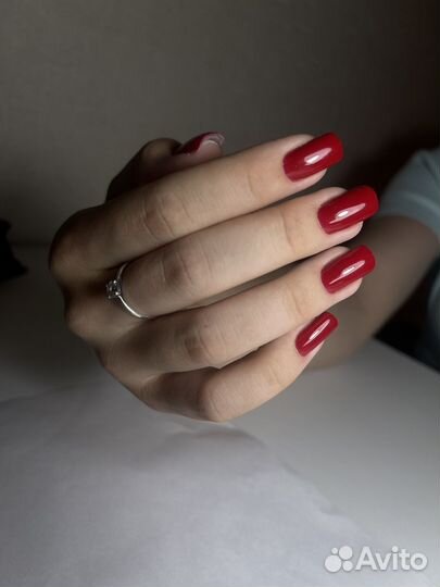Модель на маникюр