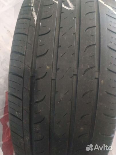 Gremax Capturar CF8 235/60 R16
