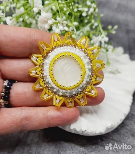 Броши из натуральных камней (Перламутр)