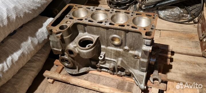 Блок двигателя в сборе 2103 новый