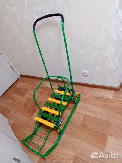 Санки на колёсиках