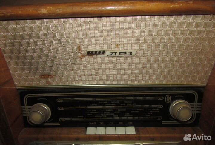 Радиоприёмник сетевой ламповый Днипро-58