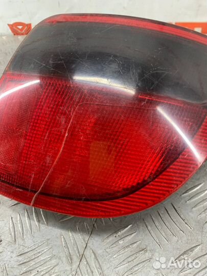 Фонарь задний правый Тойота Калдина