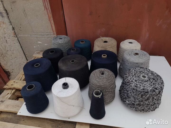 Нитки для шитья и вязания в бухтах