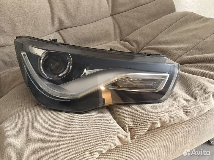 Фара правая audi a1 x8