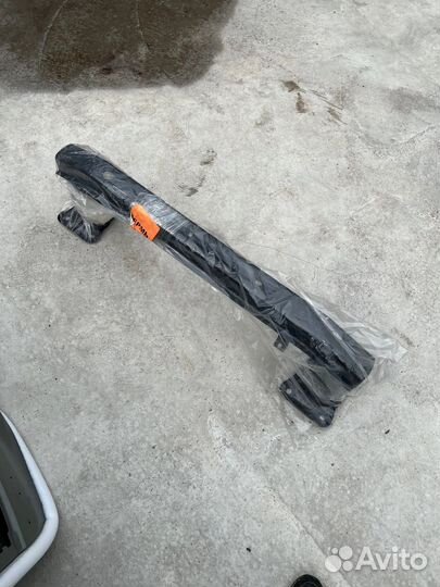 Усилитель бампера