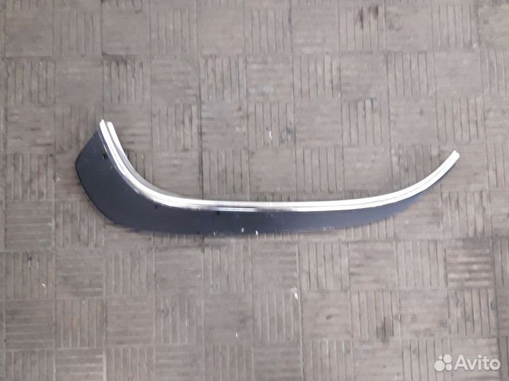 Молдинг задний левый BMW E30