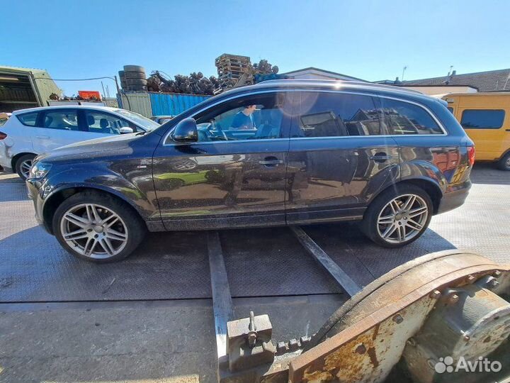 Ноускат в сборе бампер передний Audi Q7 джип