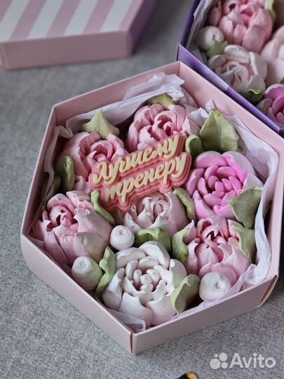 Шоколад ручной работы, зефирные тюльпаны