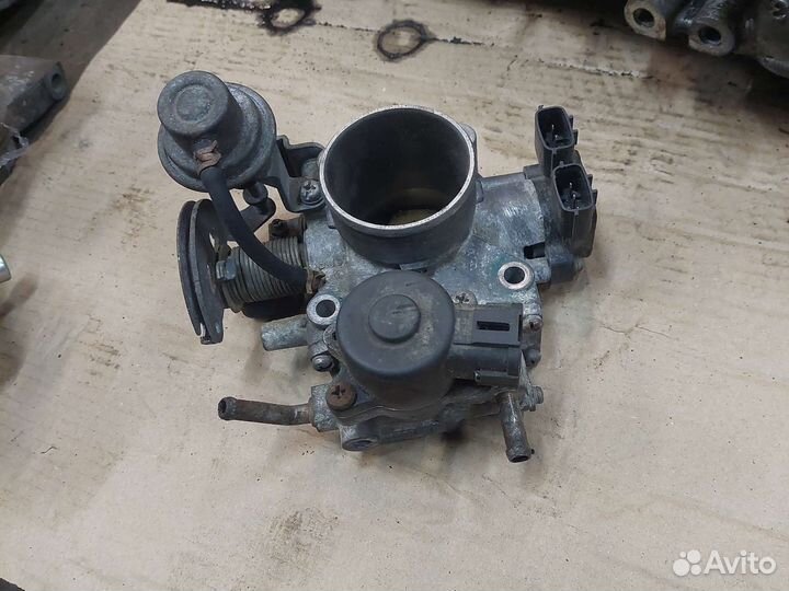 Дросельная заслонка Nissan Primera p11 1.8