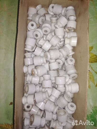 Керамические изоляторы времён СССР