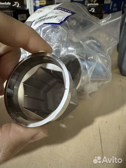 Колпачки на колесные гайки volvo оригинал 22083785