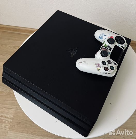 Sony playstation 4 pro 1tb PS4