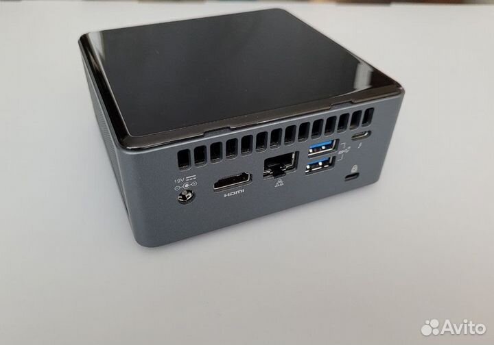 Intel Nuc10FNH i3-10110U/8/120ssd+500hdd