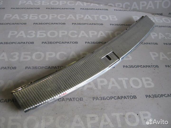 Обшивка багажника на заднюю панель хром задняя