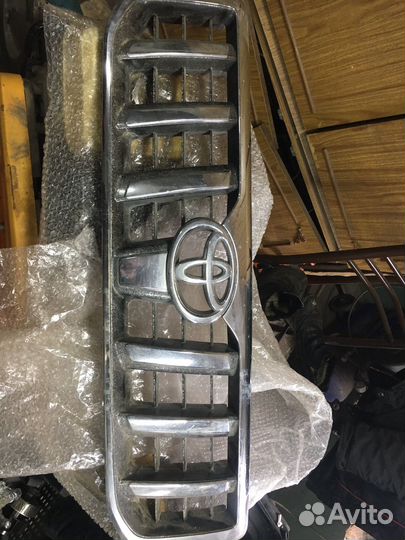 Решетка радиатора тойота прадо