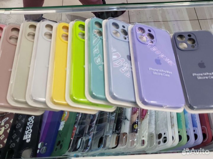 Защитные стекла и чехлы на iPhone 14 Pro Max