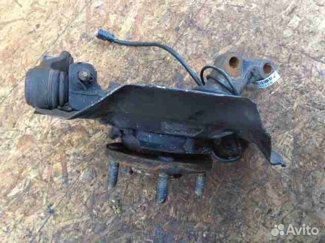 Кулак поворотный правый Hyundai Sonata 6 YF