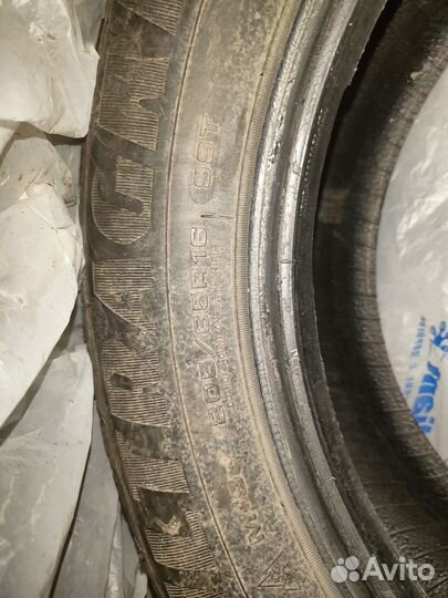 Goodyear UltraGrip Ice Arctic SUV 205/65 R16