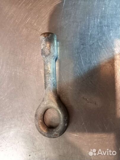 Буксировочный крюк Renault Megane2