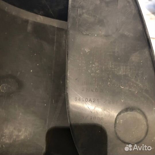 Клык бампера Mitsubishi Outlander XL 06-13