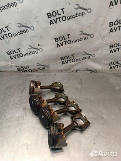 Поршни Mitsubishi Carisma DA1A 4G92 1998