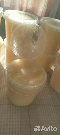 Натуральный деревенский мёд