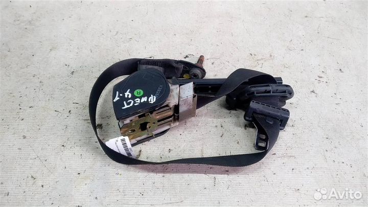 Ремень безопасности Ford Fiesta