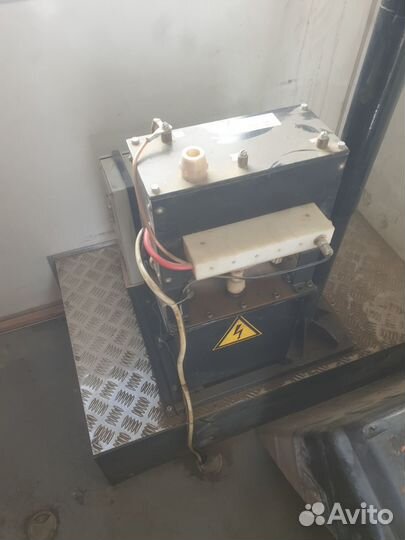 Фургон лабoратоpия лви hvт