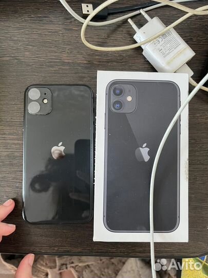 Телефон iPhone 11