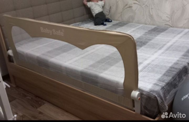 Защитный бортик для кровати барьер