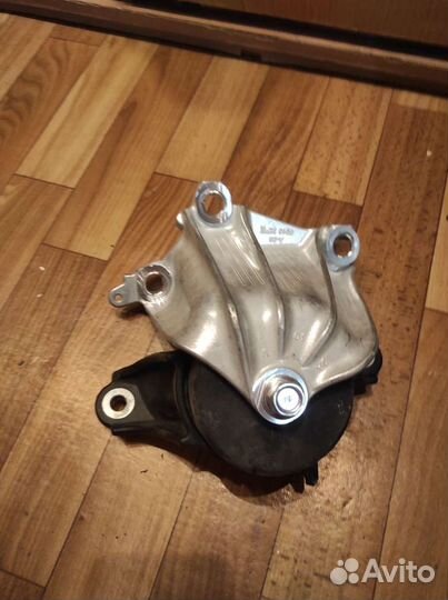 Подушка двигателя левая Хонда аккорд 8