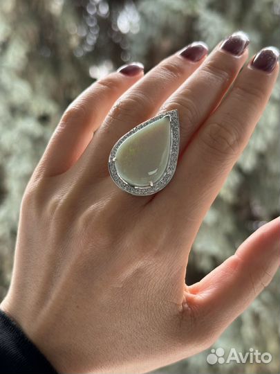 Золотое кольцо с опалом и бриллиантами