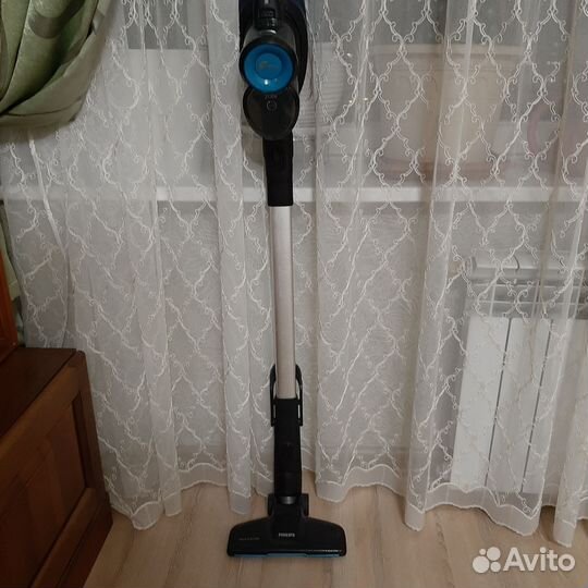 Беспроводной моющий пылесос Filips. Мощность 21.6