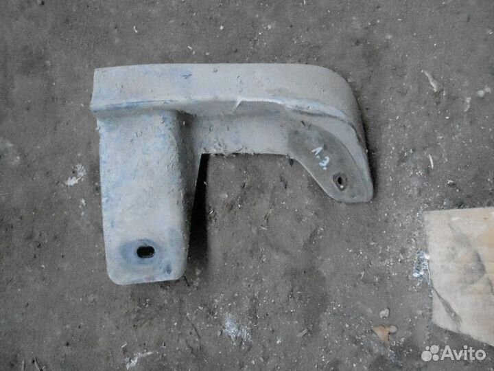 Брызговик задний левый Hyundai Accent 2000 - 2010