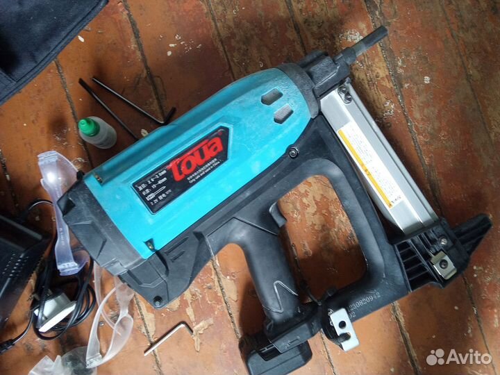 Монтажный пистолет toua gsn50