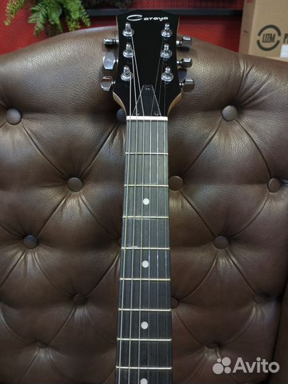 Электрогитара les paul Caraya