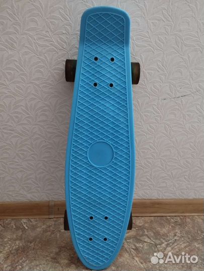 Скейтборд со светящимися колëсами