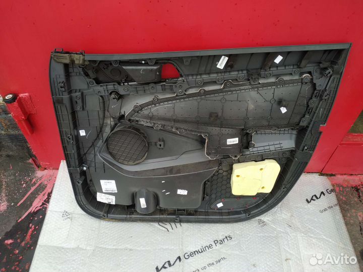 Обшивка двери передняя левая Hyundai Tucson 3 TL