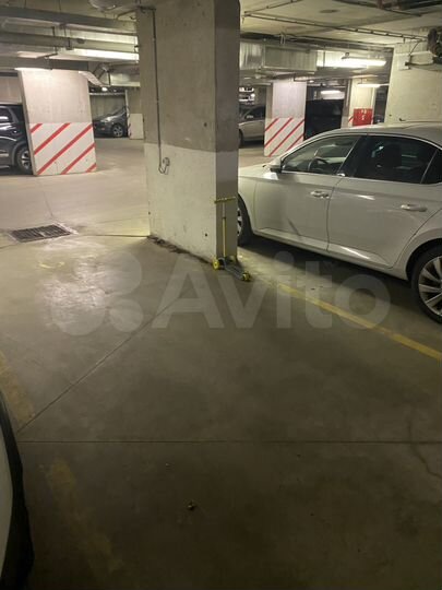 Машиноместо, 24 м²