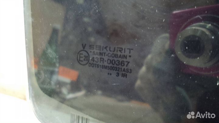 Стекло двери задней правой Porsche Cayenne I (955