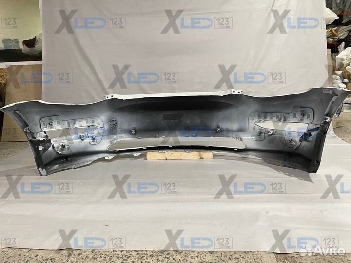 Передний бампер Tesla Model 3 голый