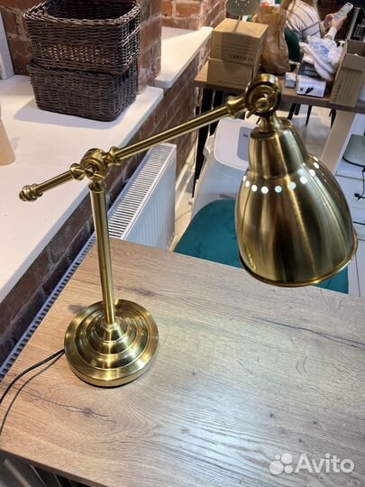 Лампа настольная