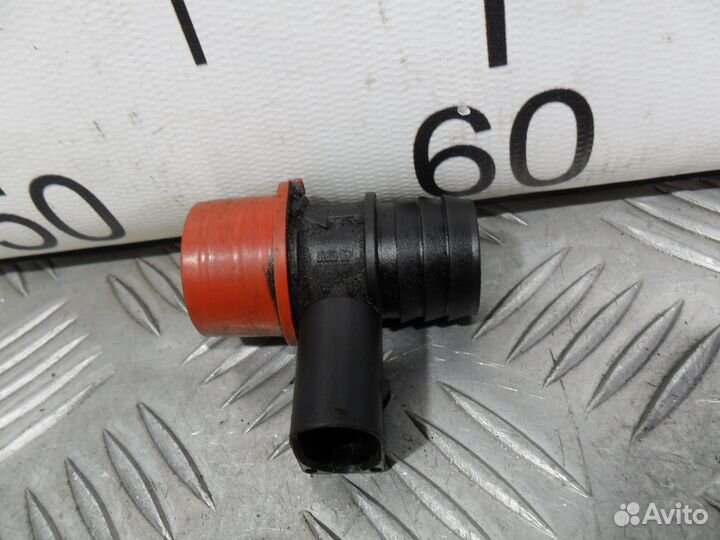 Б/У Патрубок вентиляции картерных газов с датчи